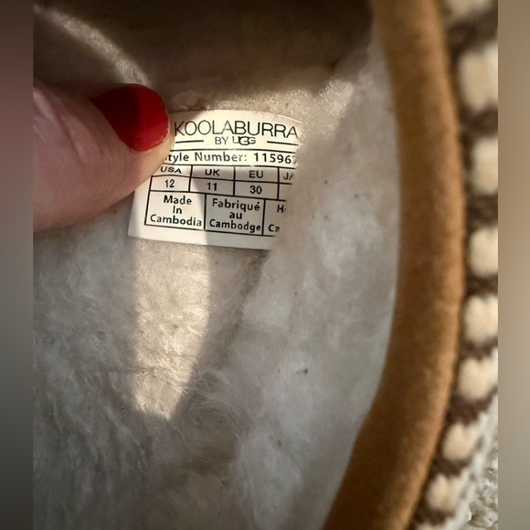 Koolaburra Tan Kids Burree shoes size 12 toddler **see pictures** - Picture 5 of 7